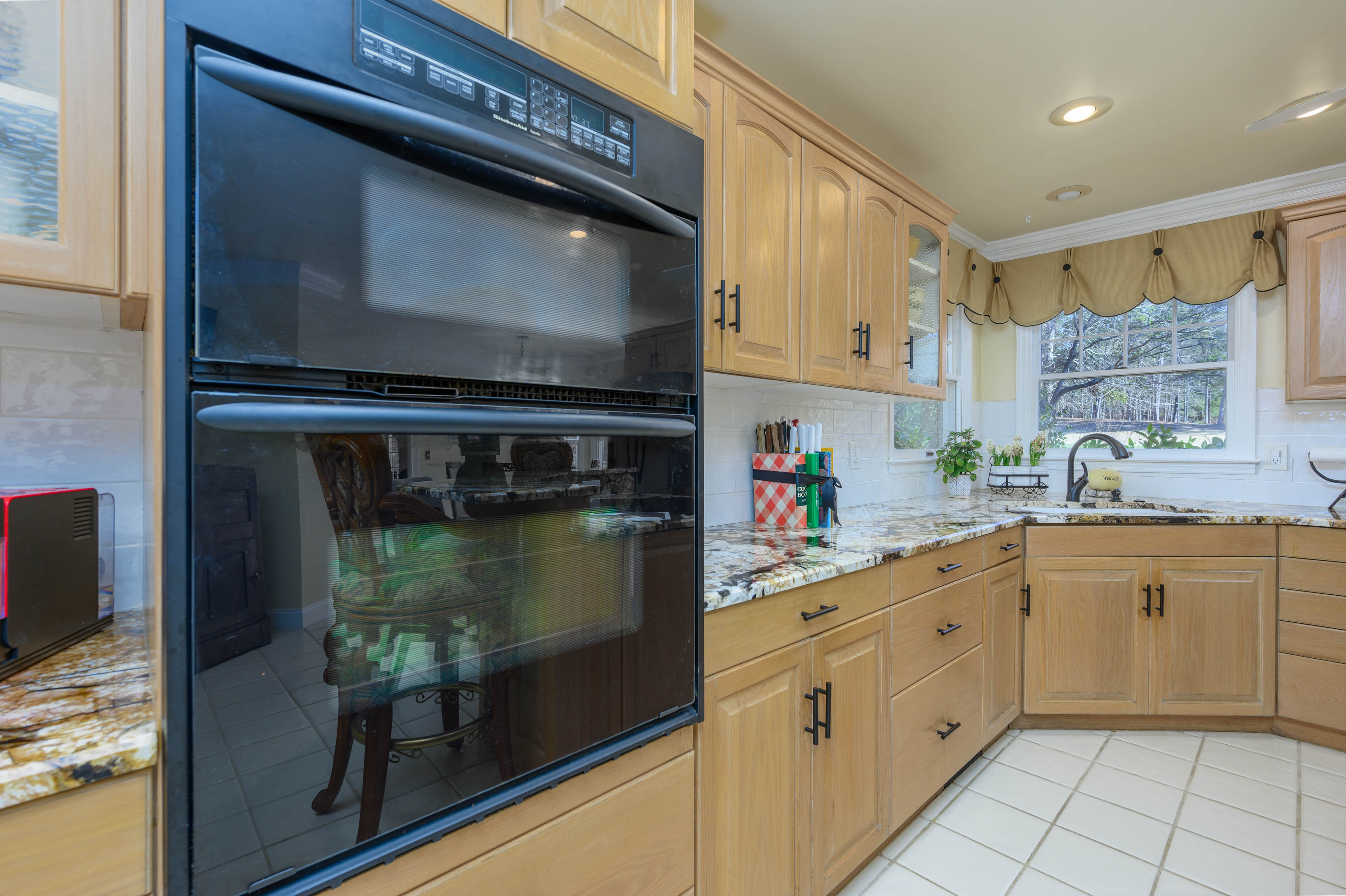 1031 Crackers Neck Road image 12